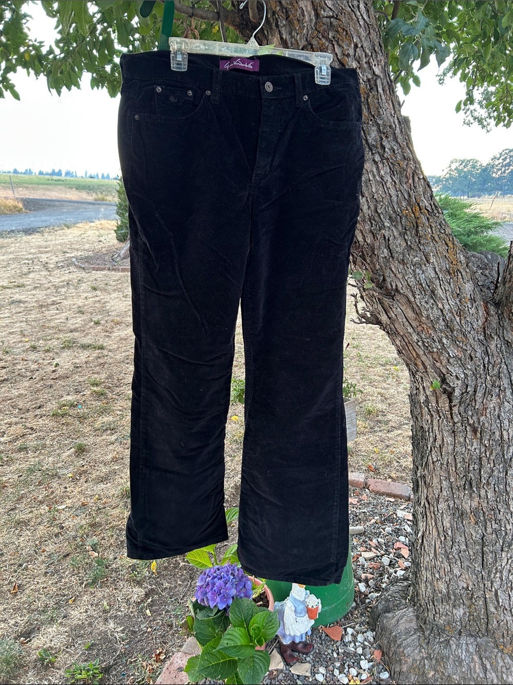 Gloria Vanderbilt Black Corduroy Straight-Leg women’s Pants size 14